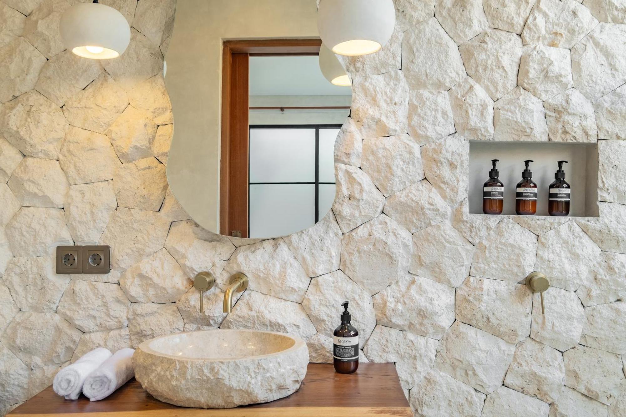 Alma Bingin Boutique Hotel ウルワツ 部屋 写真